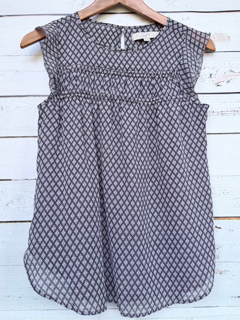 LOFT Smocked Geometric Print Flutter Sleeve Blouse Top - Size XS